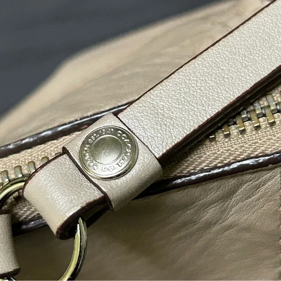 Coach Laura Signature Taupe Leather Tote Shoulder Bag Travel Casual Everyday Bag - Picture 5 of 16